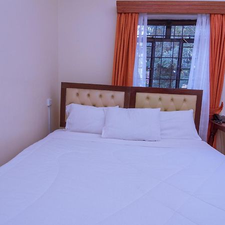 Chak Guesthouse & Conference Center Nairobi Exteriör bild
