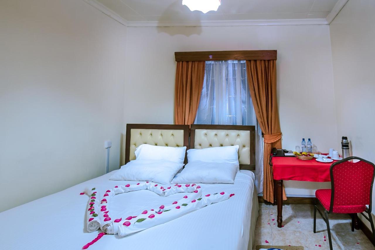 Chak Guesthouse & Conference Center Nairobi Exteriör bild