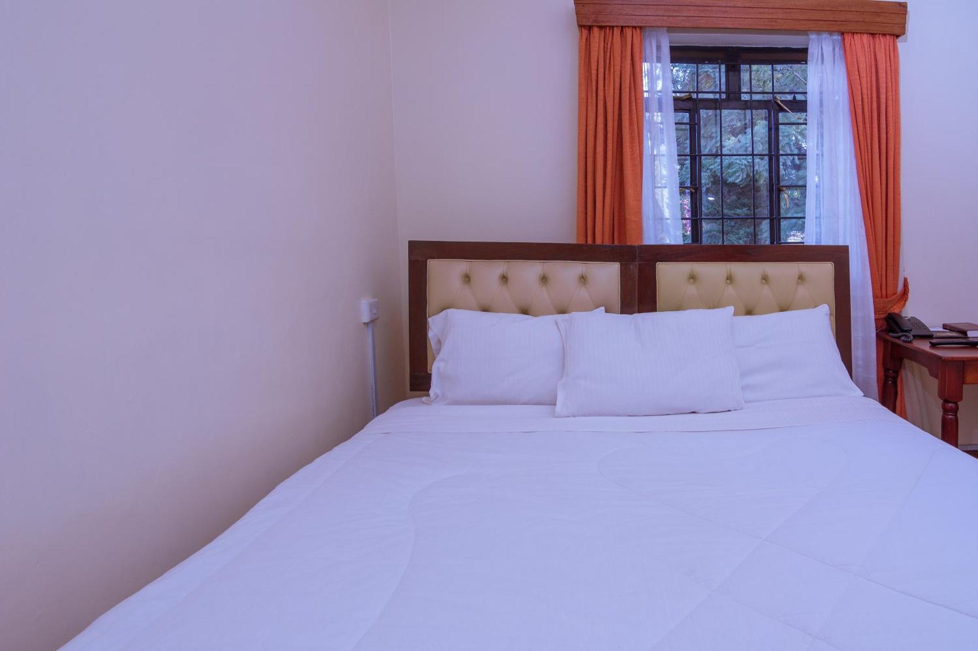 Chak Guesthouse & Conference Center Nairobi Exteriör bild