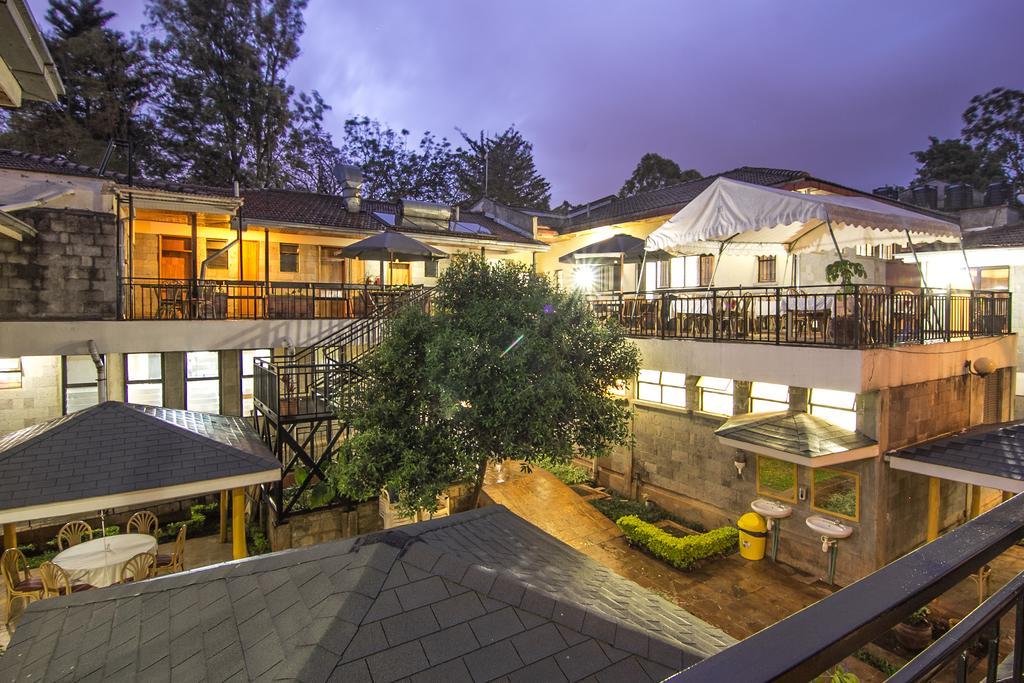 Chak Guesthouse & Conference Center Nairobi Exteriör bild