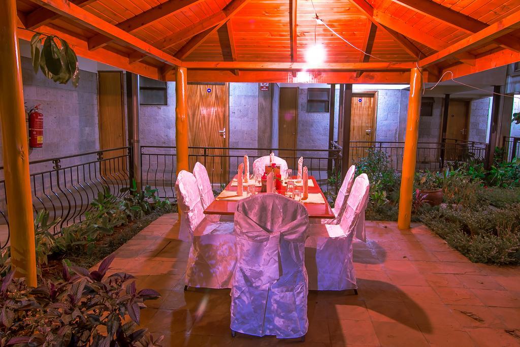 Chak Guesthouse & Conference Center Nairobi Exteriör bild