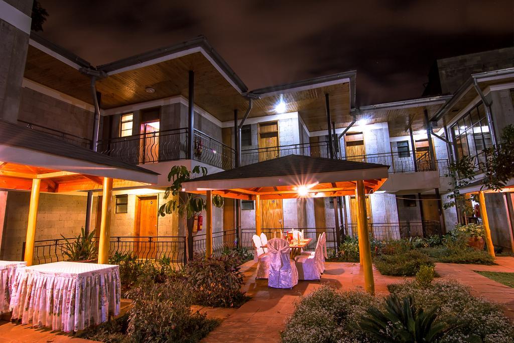 Chak Guesthouse & Conference Center Nairobi Exteriör bild