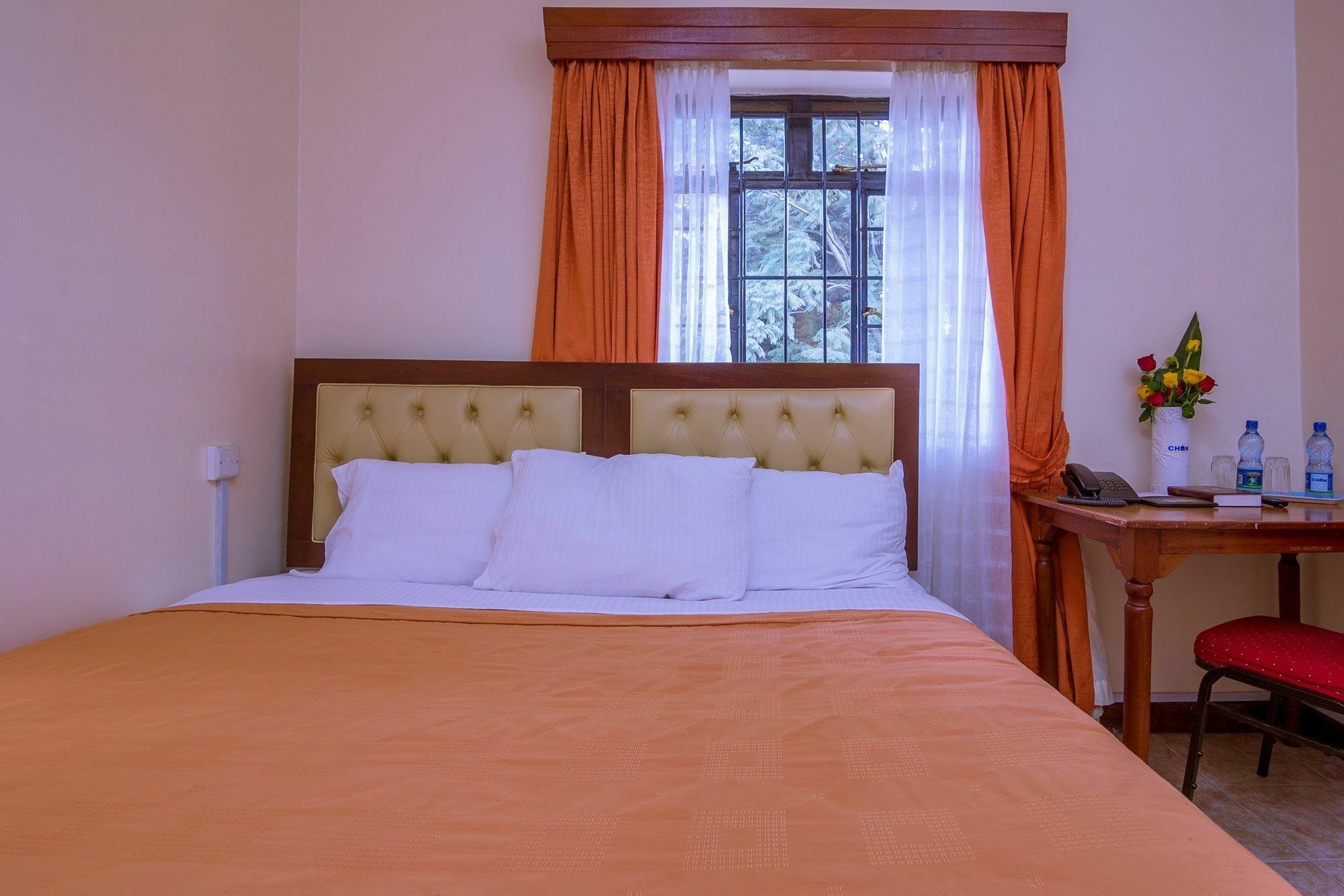 Chak Guesthouse & Conference Center Nairobi Exteriör bild